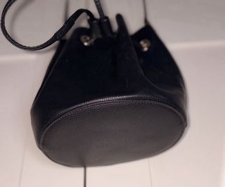 Bolso H&M negro tipo saco