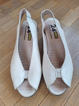 12 pares de zapatos de mujer