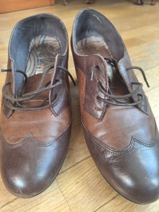 12 pares de zapatos de mujer