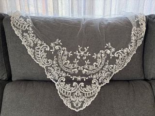 Manteleta y peinador fallero blanco