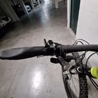 Bicicleta da Montagna Specialized