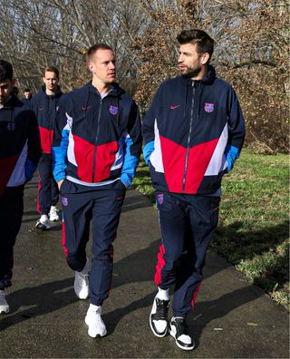 Cortavientos Nike FC Barcelona con capucha retro