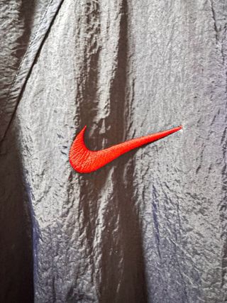 Cortavientos Nike FC Barcelona con capucha retro