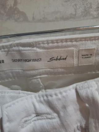 Pantalones vaqueros blancos