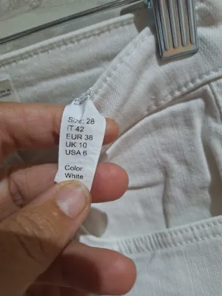 Pantalones vaqueros blancos