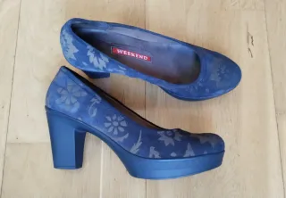 Zapatos de tacón Weekend piel azul floral