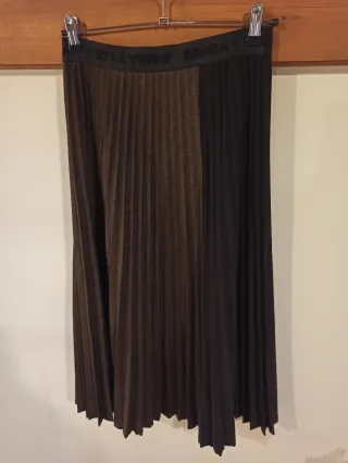 Falda midi plisada Bimba y Lola