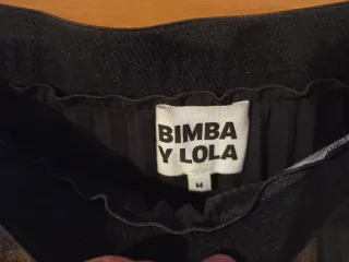 Falda midi plisada Bimba y Lola