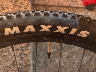 Bicicleta Giant Talon Montaña