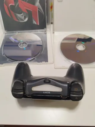 Lote 4 Giochi PS3 + Mando DualShock 4 in regalo.