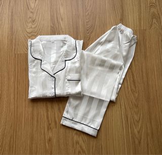 Pijama con rayas blanco M