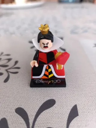 Lego compatible Reina de Corazones Disney 100