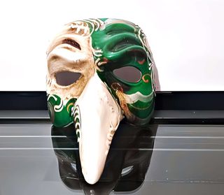 Máscara veneciana de cerámica pequeña