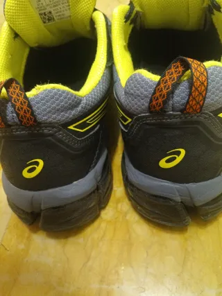 Scarpe Sneakers Asics Grigio Giallo