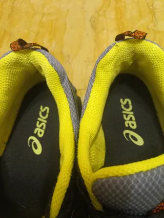 Scarpe Sneakers Asics Grigio Giallo