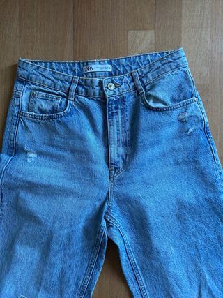 Vaqueros Zara desgastados rotos