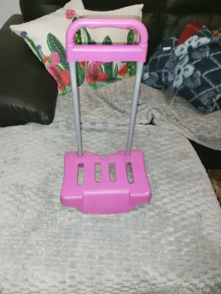 Carrito porta maletas rosa