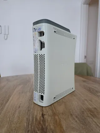 Xbox 360 60GB con Mando y Cables