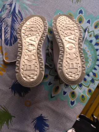 Zapatillas Ecoalf grises y blancas