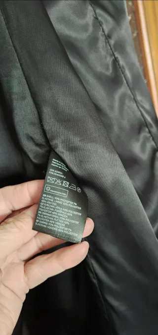Abrigo chaqueta larga,levita fluida  elegante Negr