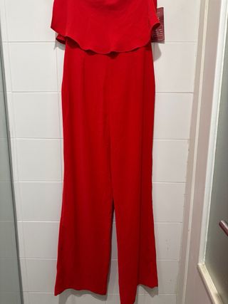 Mono rojo palabra de honor con cinturón