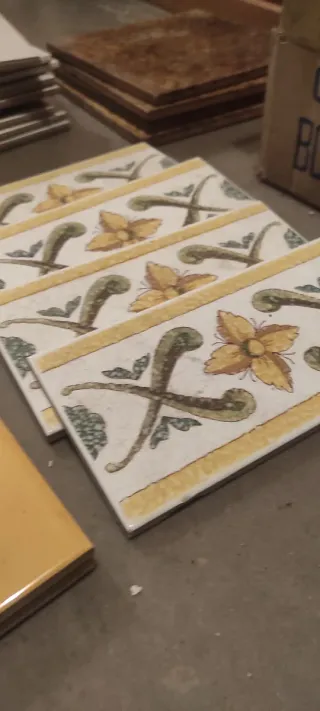 Lote de azulejos variados