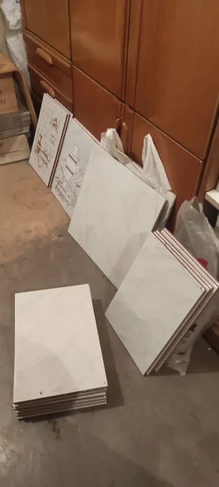 Lote de azulejos variados