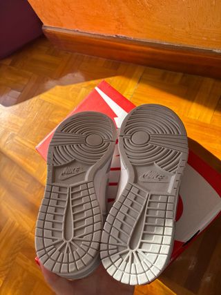 Nike Dunk Gris y Blanco