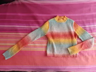 Jersey Bershka cuello alto multicolor