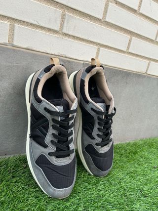 Zapatillas Munich Negras y Grises