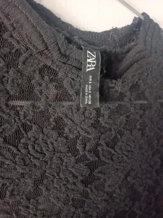 Top Zara encaje negro