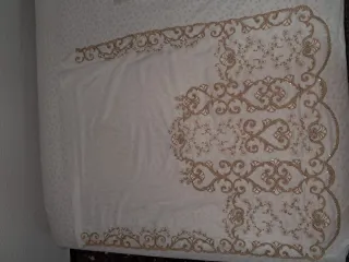 Manteletas falleras bordadas