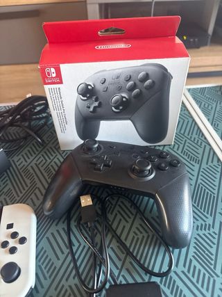 Nintendo Switch OLED Bianca e Nera