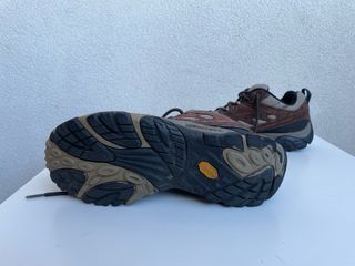Zapatos Merrell Marrones y Beige