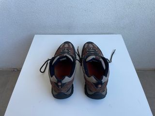 Zapatos Merrell Marrones y Beige