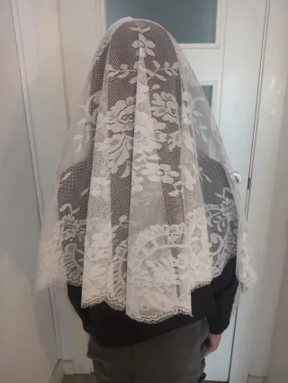 Mantilla Fallera Blanca Encaje