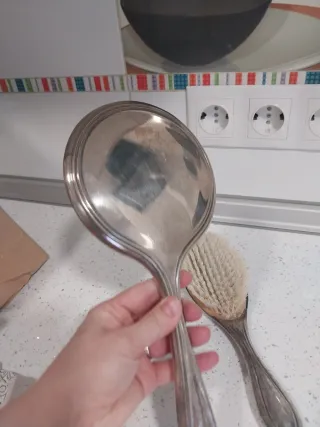 Tocador años 60: Espejo y cepillo