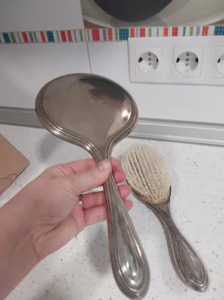 Tocador años 60: Espejo y cepillo