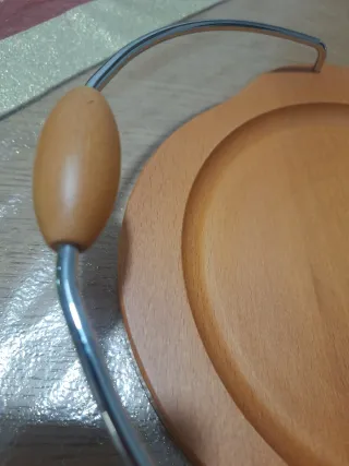 Vasso in legno con manici in metallo Porta piatti