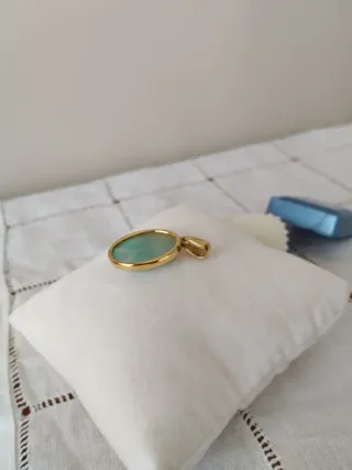 Colgante Oro 18K con Piedra Larimar Azul