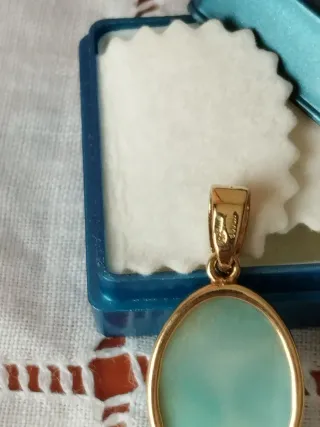 Colgante Oro 18K con Piedra Larimar Azul
