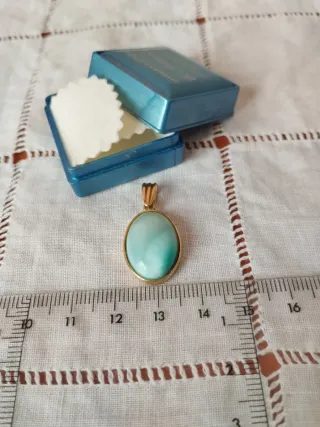 Colgante Oro 18K con Piedra Larimar Azul