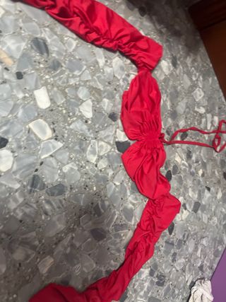 Top Rojo Ajustado con Mangas