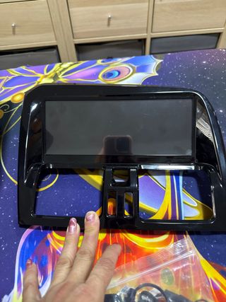 Pantalla de coche negra, con cámara trasera