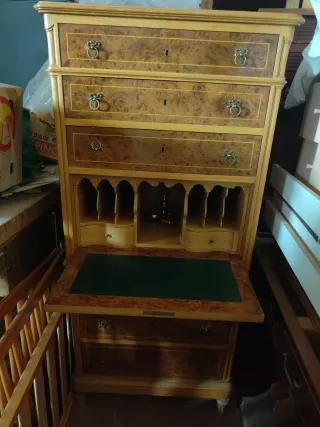 Sinfonier antiguo de ebanistería