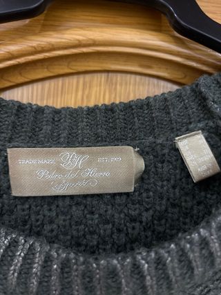 Jersey gris plateado tejido