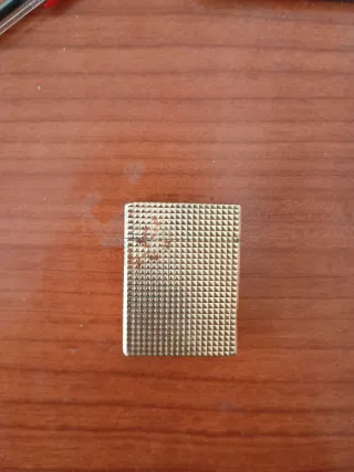 Mechero chapado en oro