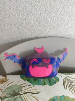 Lote de peluches: Spiderman, Garfield, Pikachu..