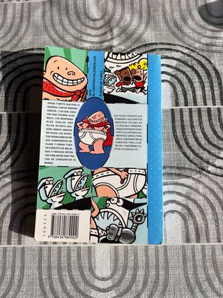 El Capitán Calzoncillos y el ataque de los retr...