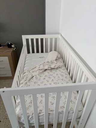 Cuna bebé blanca con colchón